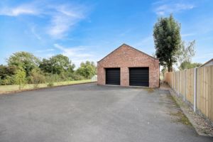 Photo 21- click for photo gallery